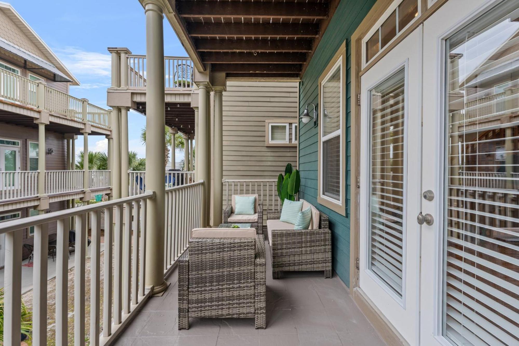 Villa Crescent Moon Palace - A Luxury With Pool, Parking, Just Steps To The *